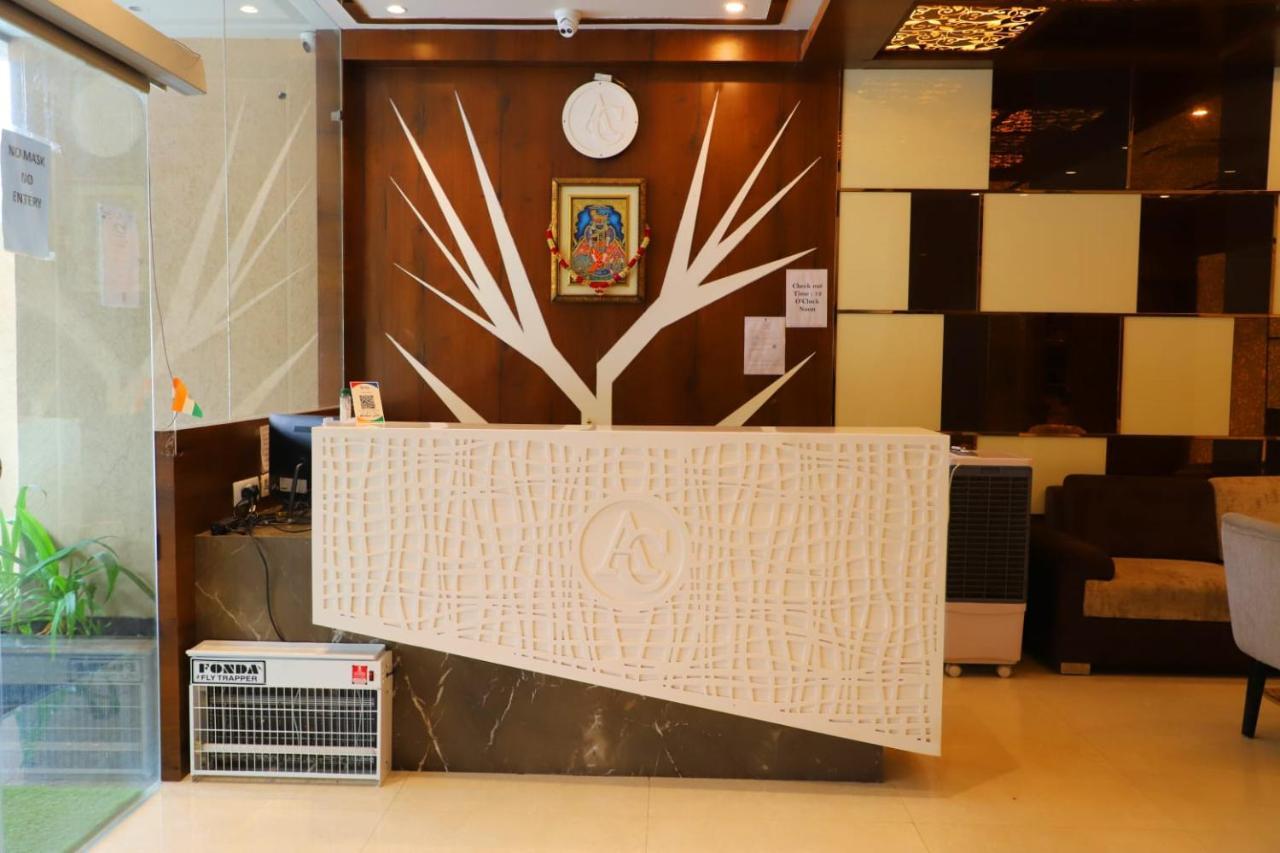Ananda Castle Hotel Vrindavan Bagian luar foto