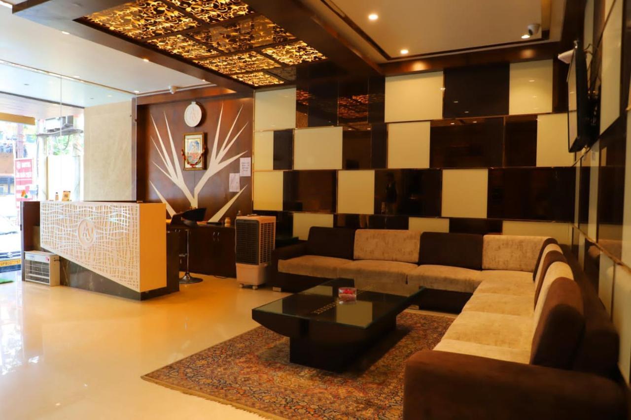Ananda Castle Hotel Vrindavan Bagian luar foto